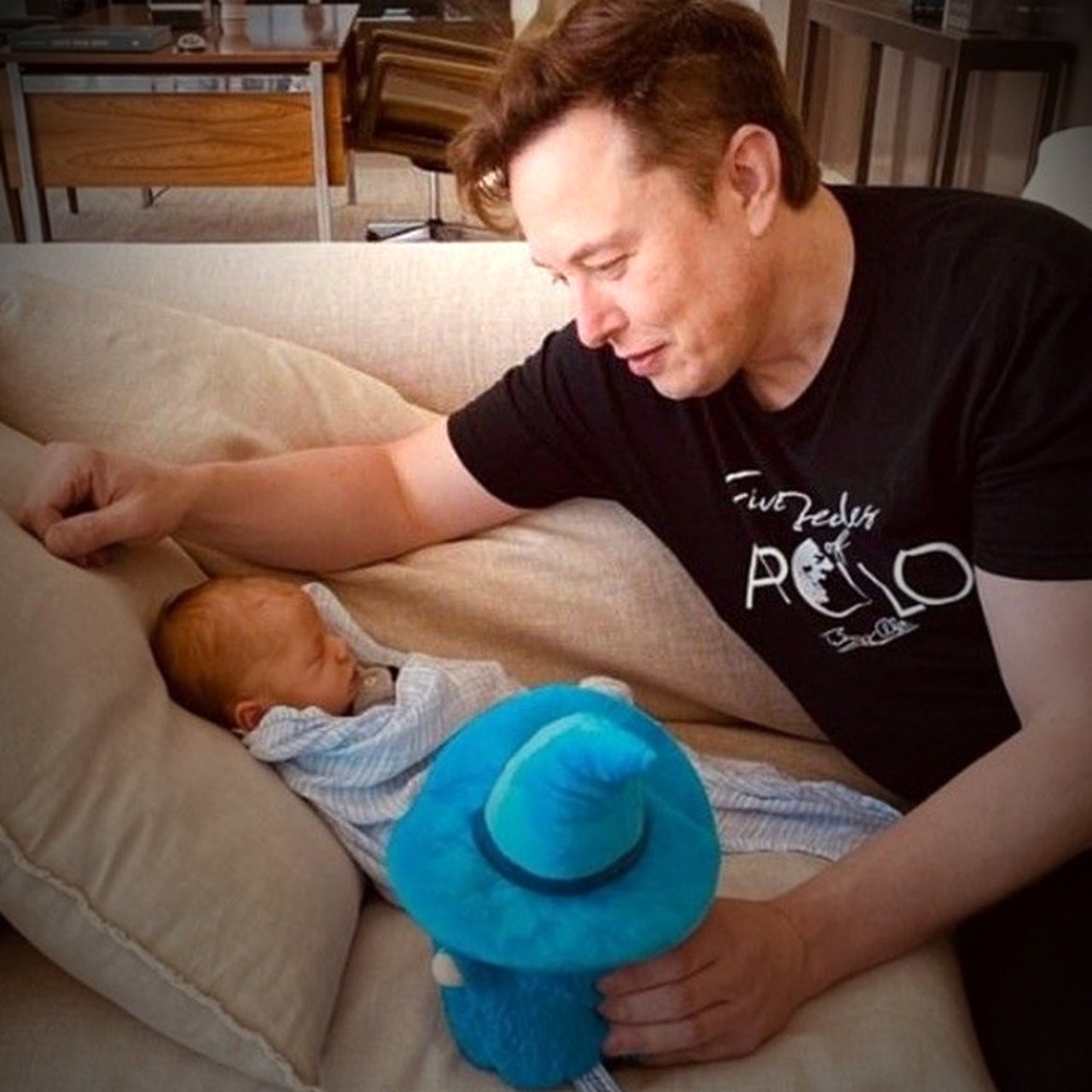 Elon Musk'ın Bebeğinin Adı Yine Değişti