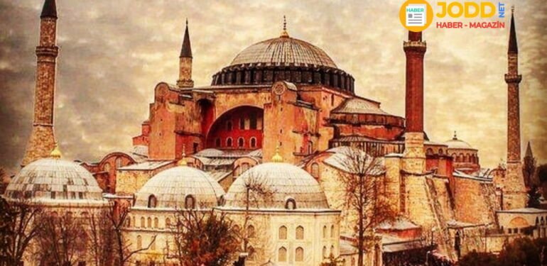 Ayasofya'da namaz kılmak istiyorsan bu fotoğrafın altına yorum yap..